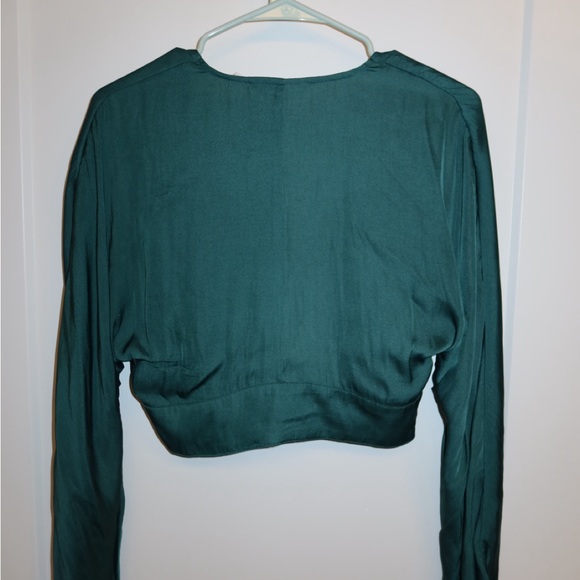 Glassons green silk long sleeve top - Picture 2 of 3